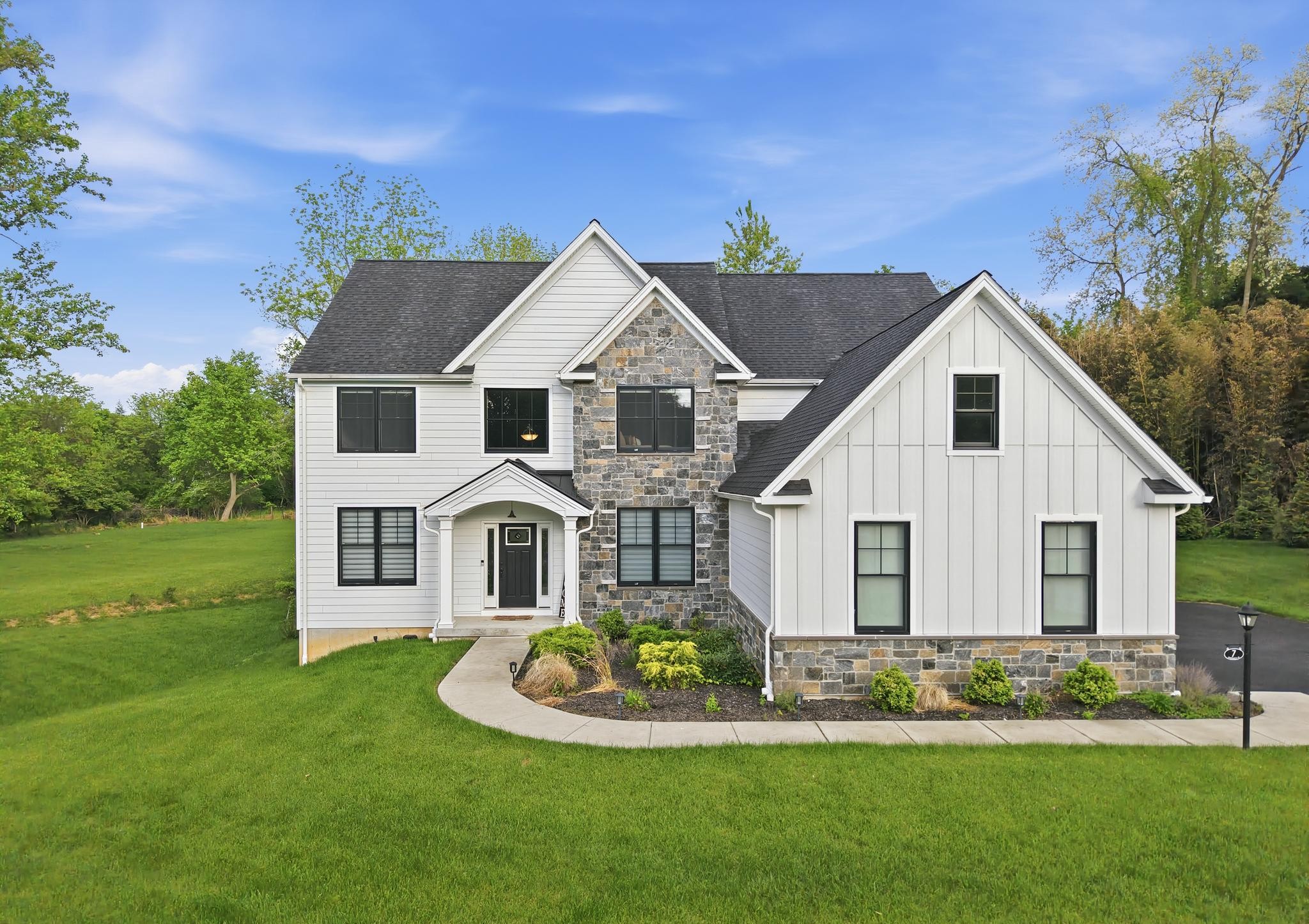 7 Overfield Ln, Glen Mills, PA 19342